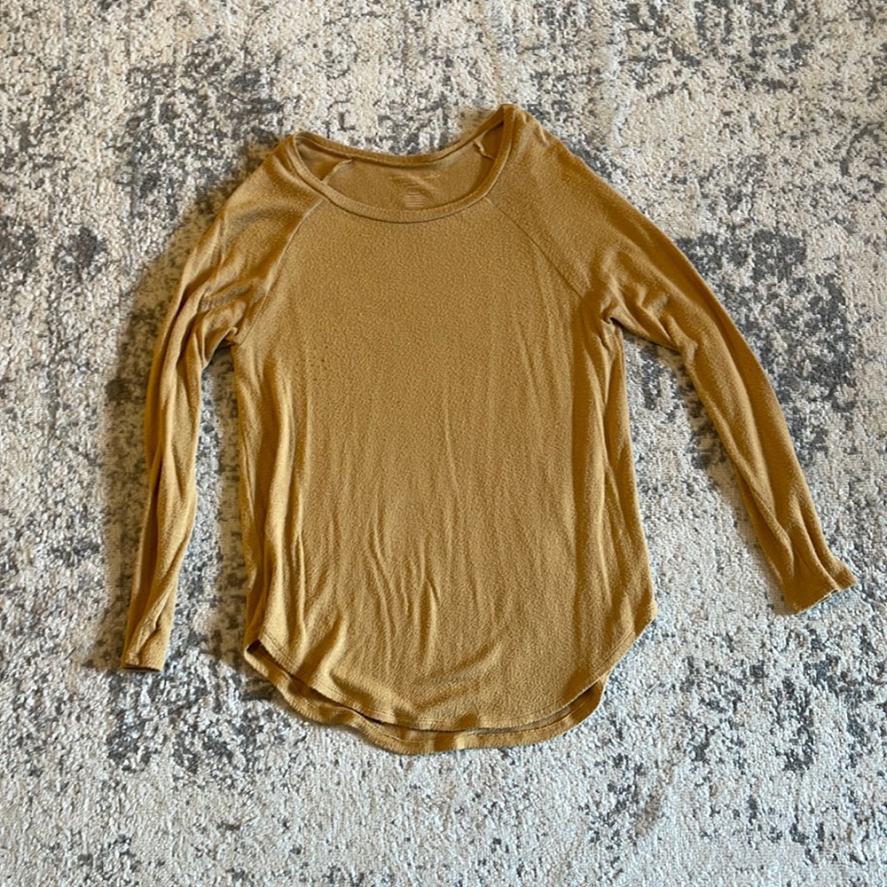 American Eagle shirt